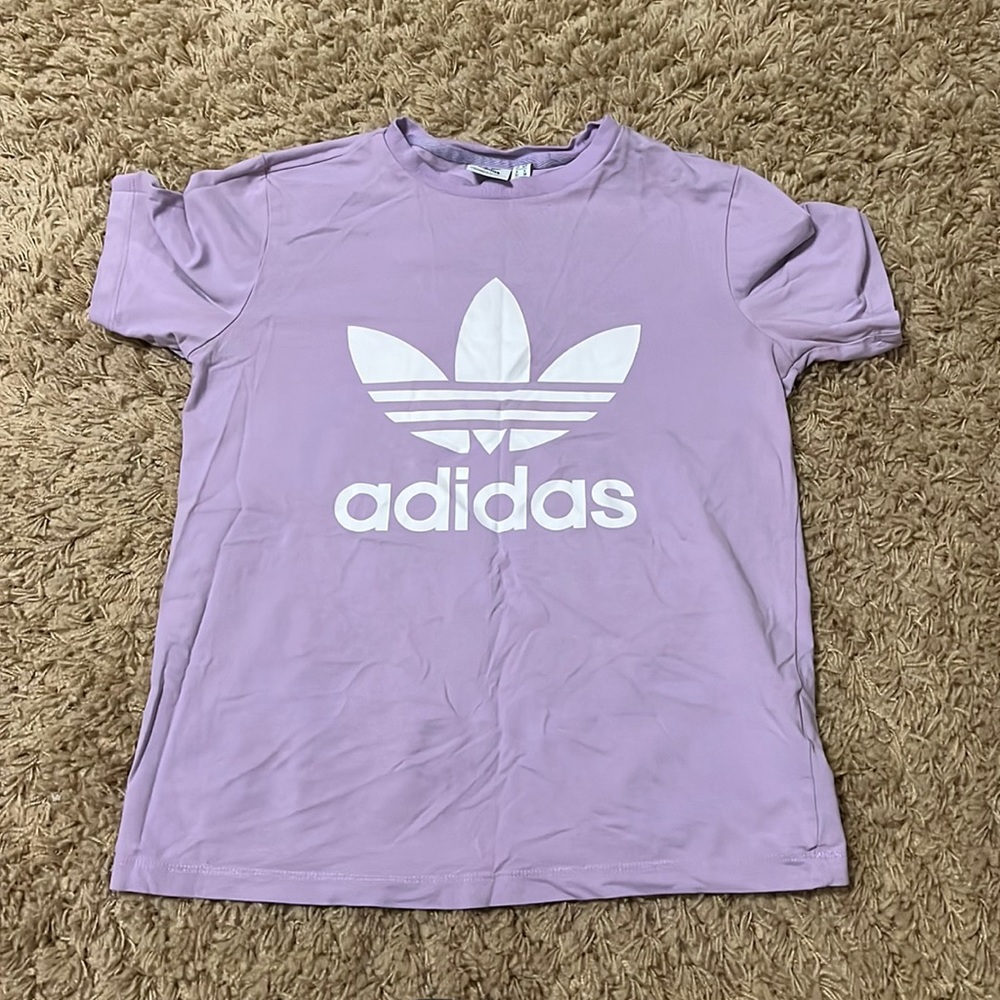 Women’s lilac Adidas shirt